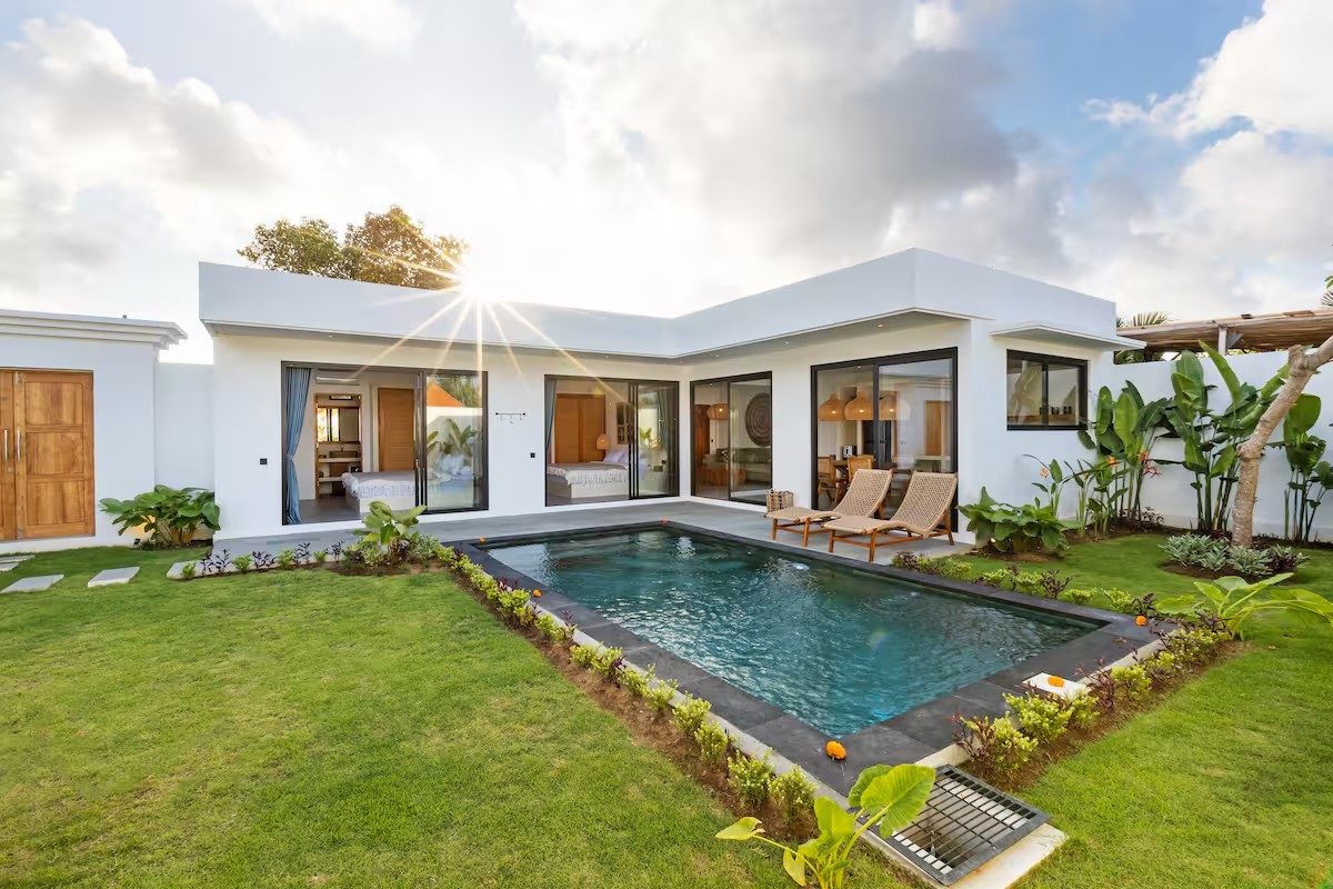 Delivered villa at Ungasan with pool and garden